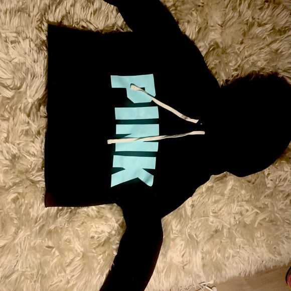 Two sets of pink both black with design - Picture 2 of 2